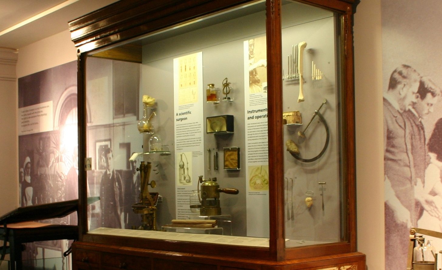 Listerian collection, Hunterian Museum, Royal College of Surgeons, London - 03.JPG